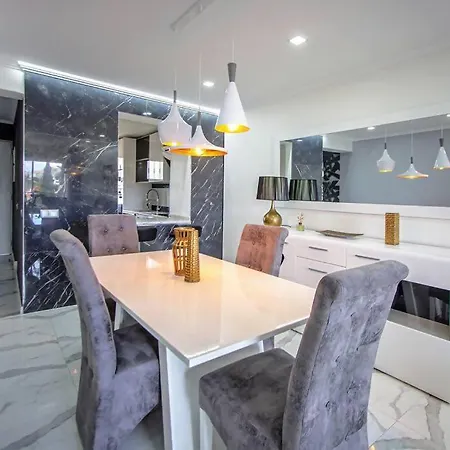 Apartamento Iva Moderno Com Piscina شقة *
