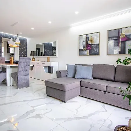 Apartamento Iva Moderno Com Piscina Διαμέρισμα